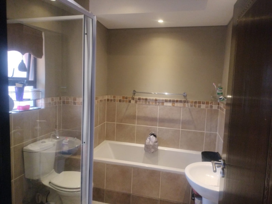 1 Bedroom Property for Sale in Langenhovenpark Free State